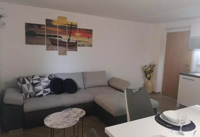 Apartment Tina