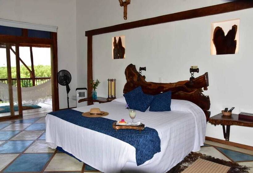 هتل Boutique La Casa Que Canta