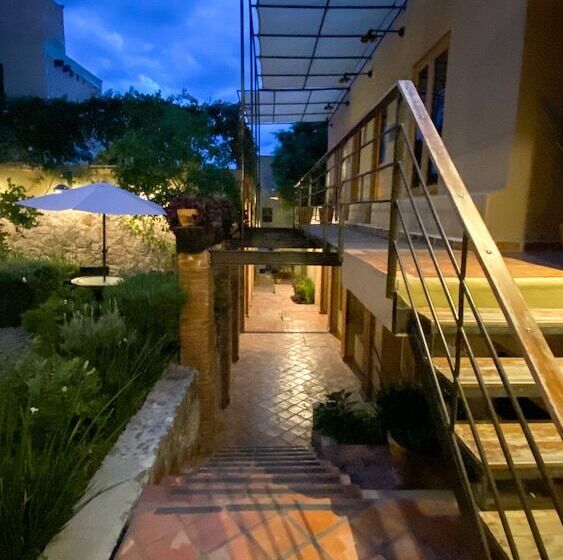 هتل Casa Naré Adults Only