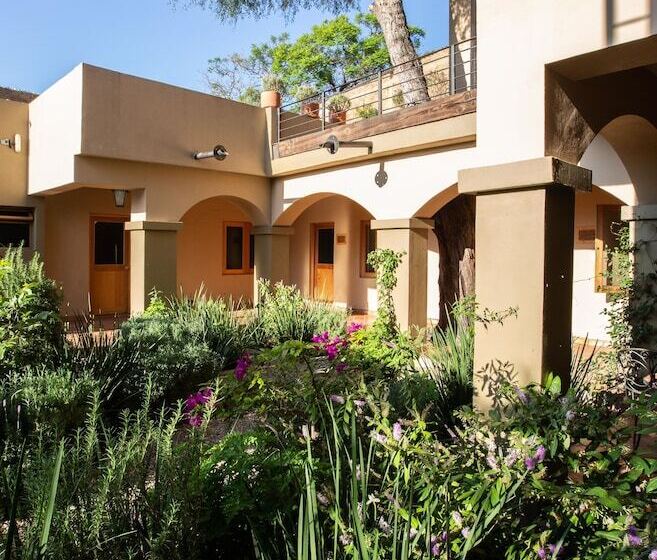 هتل Casa Naré Adults Only