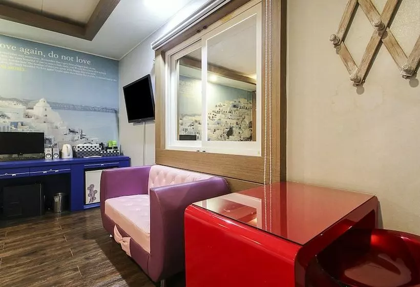 Hotel Hole In One