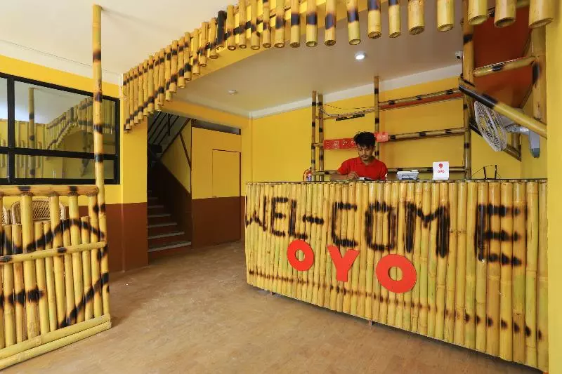 هتل Landmark By Oyo Rooms