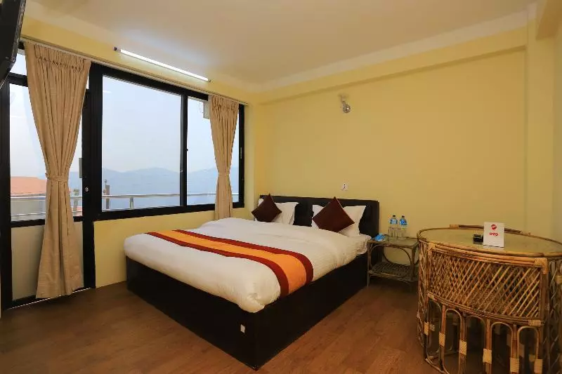 هتل Landmark By Oyo Rooms