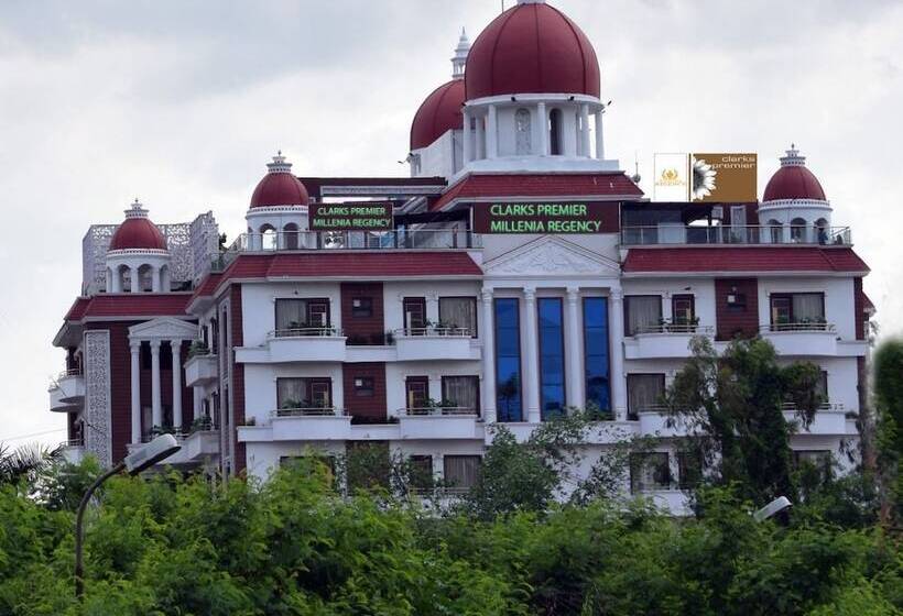 هتل Millenia Regency