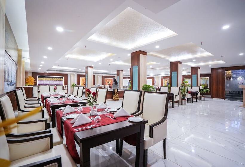 هتل Millenia Regency