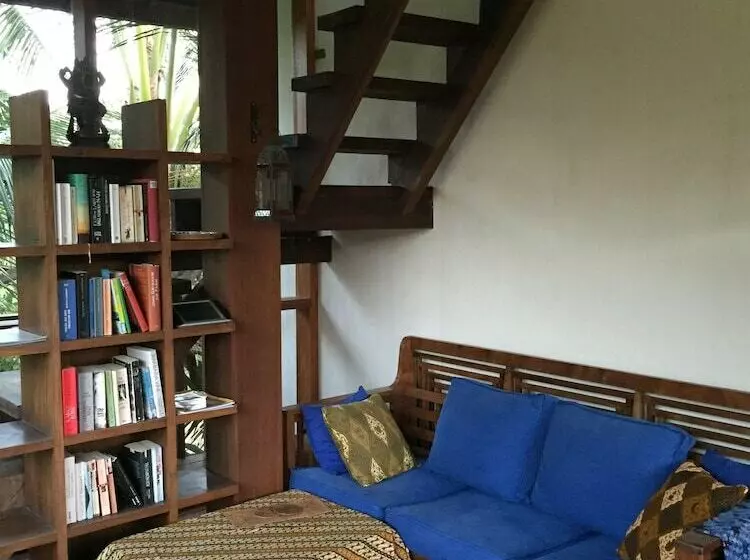 ホテル Nusa Indah Villa