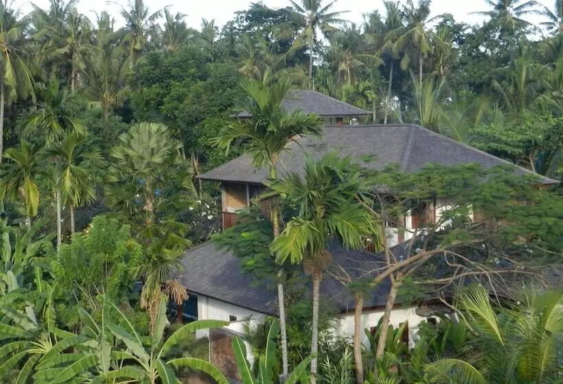 ホテル Nusa Indah Villa