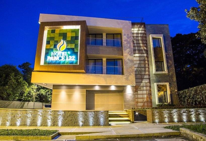 בית מלון כפרי Pance 122 Wellness Spa