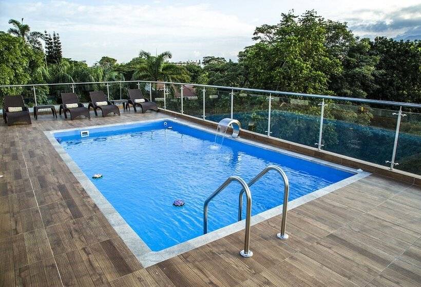 בית מלון כפרי Pance 122 Wellness Spa