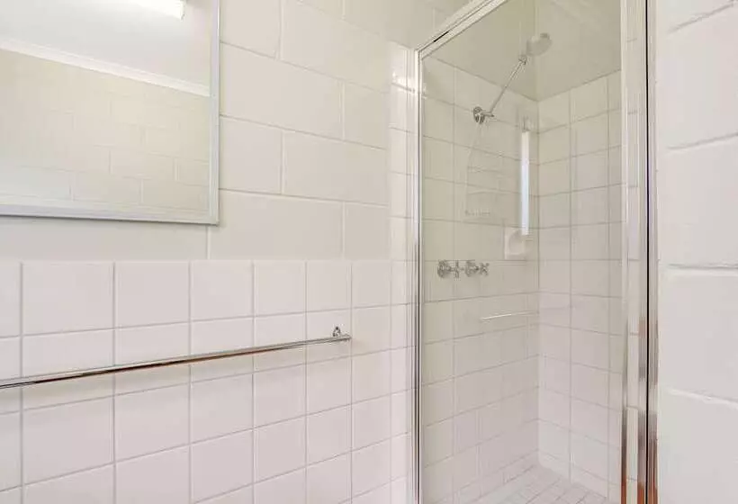 Hybiscus Waterfront Apartments