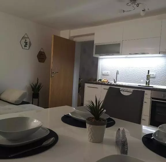 Apartment Tina