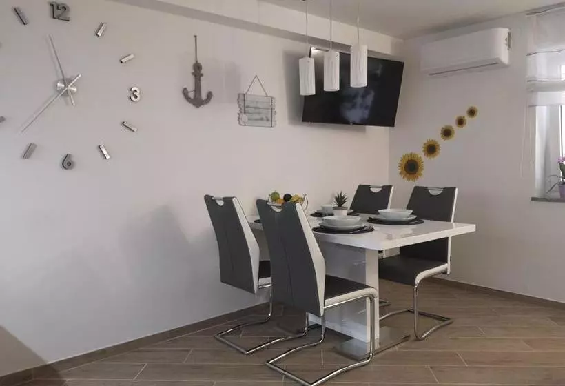 Apartment Tina