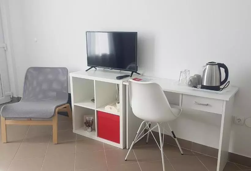 ペンション Marko Airport Rooms