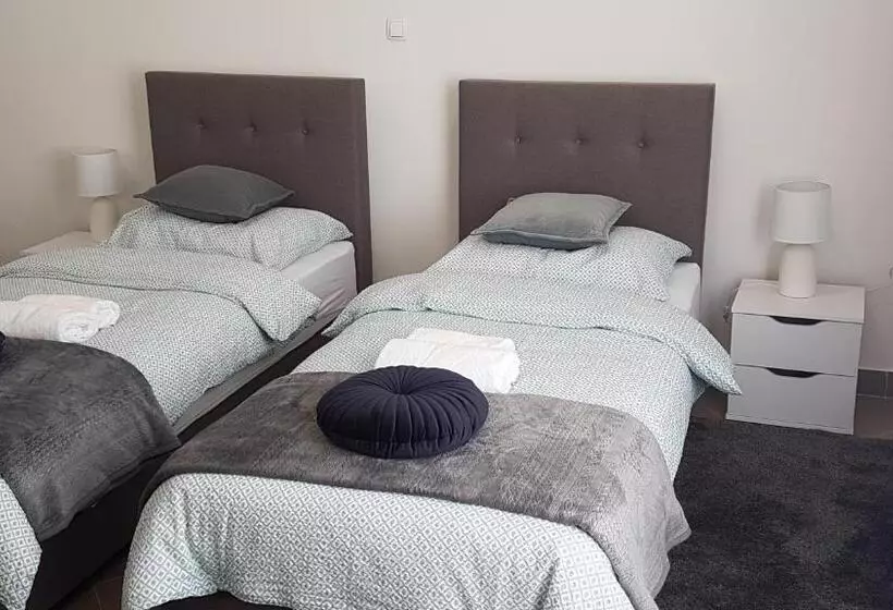 ペンション Marko Airport Rooms