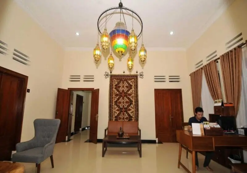 Pensionat Musafir Guest House Syariah