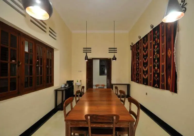Pensionat Musafir Guest House Syariah