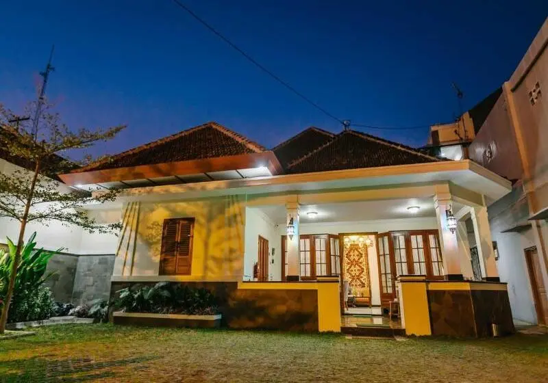 Pensionat Musafir Guest House Syariah