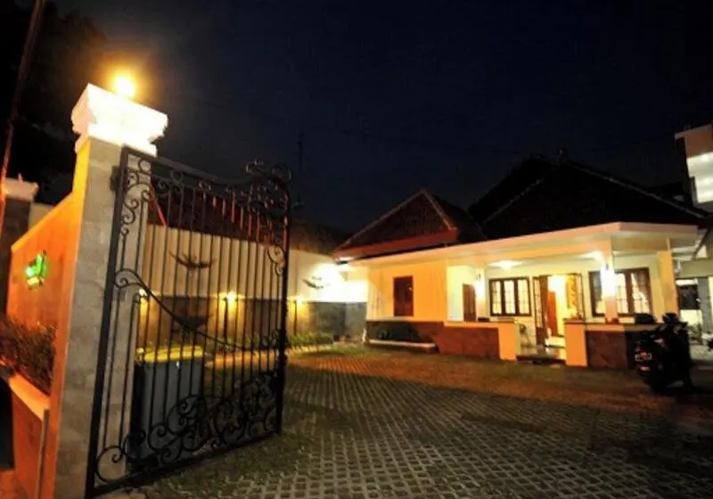 Pensionat Musafir Guest House Syariah