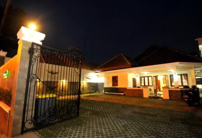 Majatalo Musafir Guest House Syariah