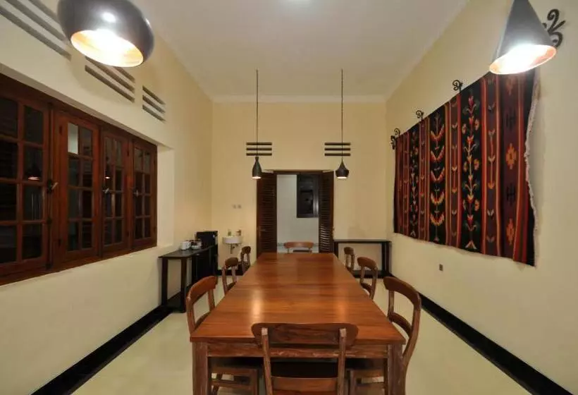 Majatalo Musafir Guest House Syariah