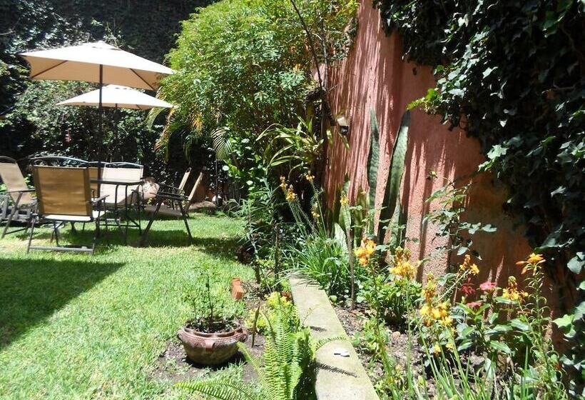 تختخواب و صبحانه Casa Landivar