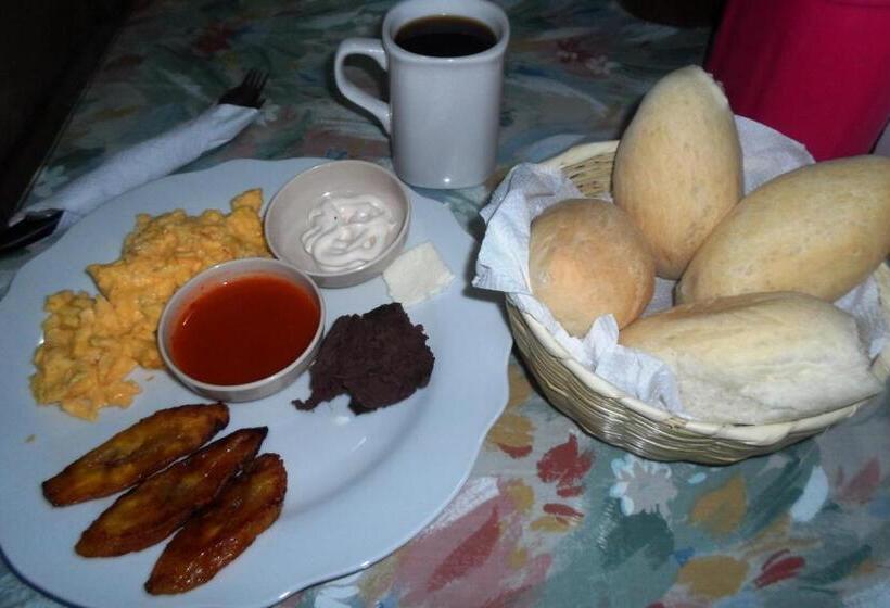 تختخواب و صبحانه Casa Landivar