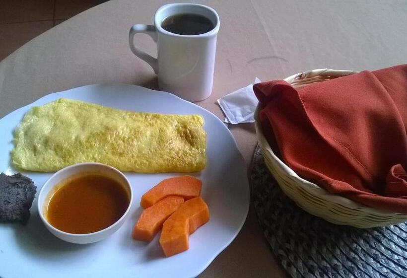 تختخواب و صبحانه Casa Landivar