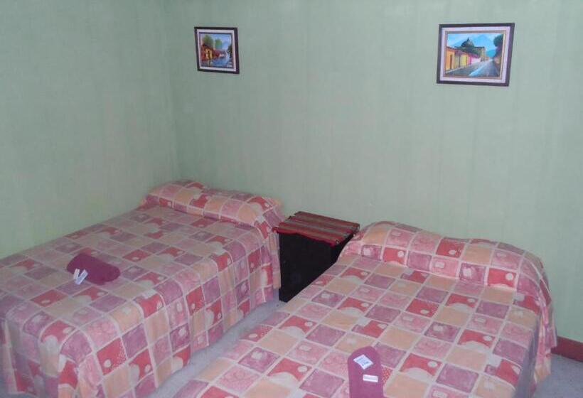 تختخواب و صبحانه Casa Landivar