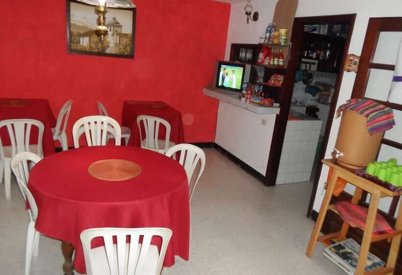 تختخواب و صبحانه Casa Landivar