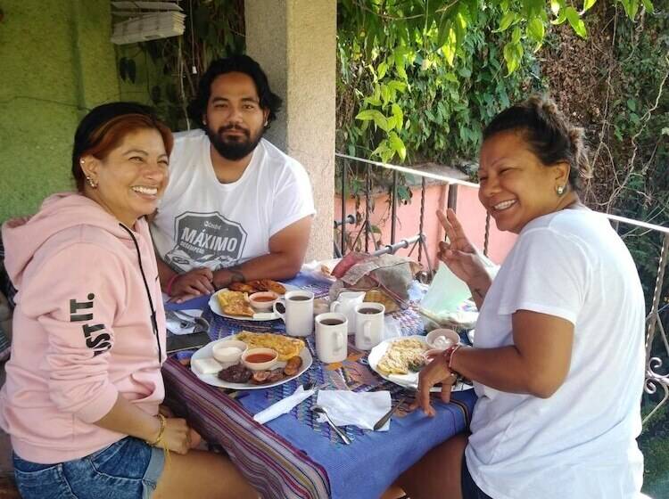 تختخواب و صبحانه Casa Landivar