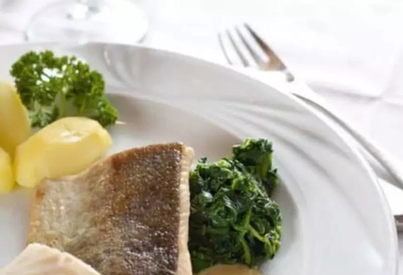 簡易ホテル Gasthof Zum Löwen Enzklösterle