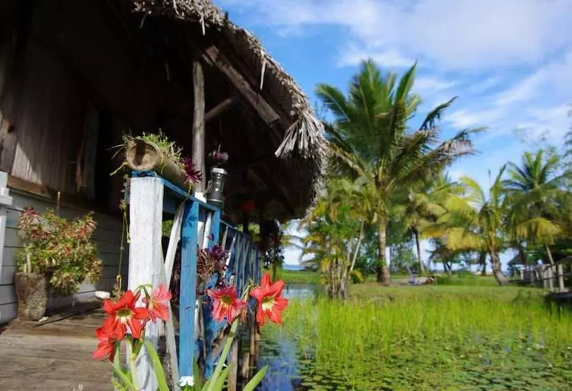 هتل Hôtel Le Lagon