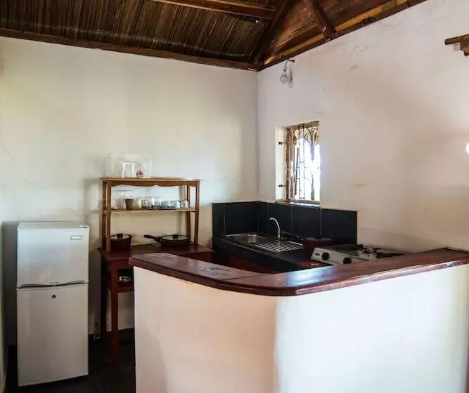 هتل Hôtel Le Lagon