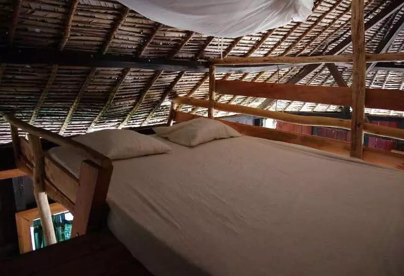 هتل Hôtel Le Lagon