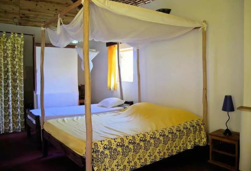 هتل Hôtel Le Lagon