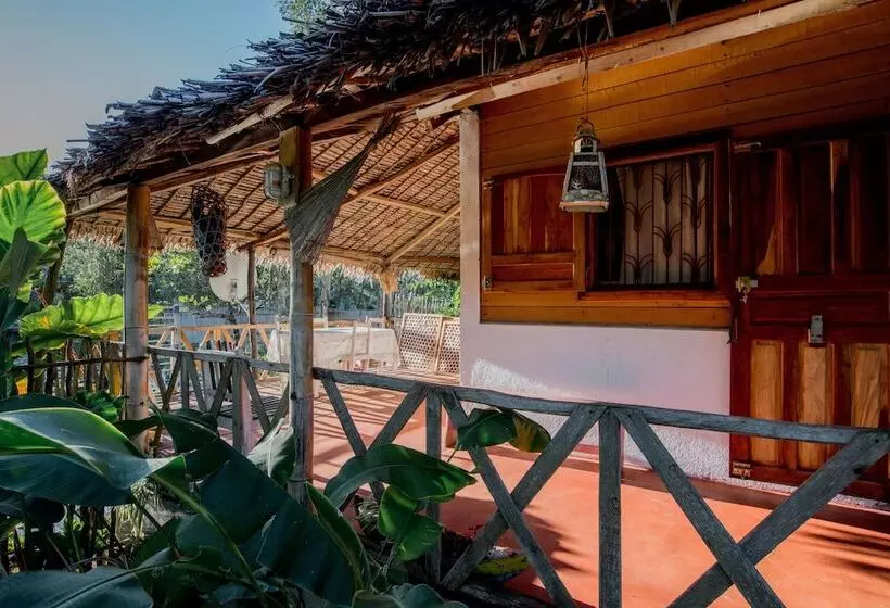 هتل Hôtel Le Lagon