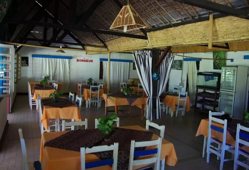 هتل Hôtel Le Lagon