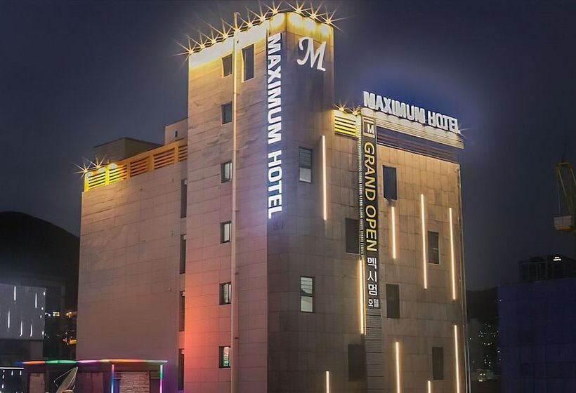 هتل Maximum