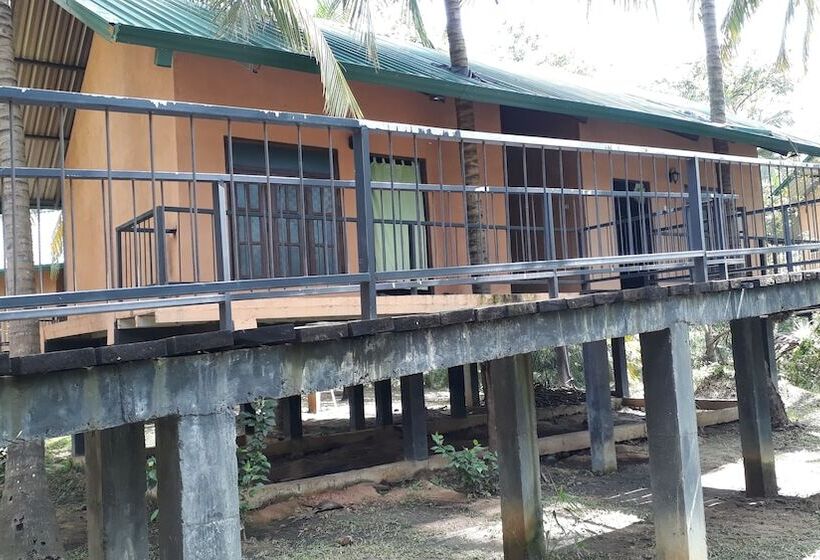 Isiwara Paura Ayurvedic Lodge