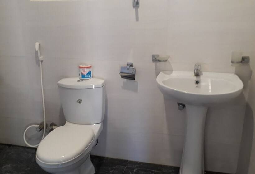 Isiwara Paura Ayurvedic Lodge