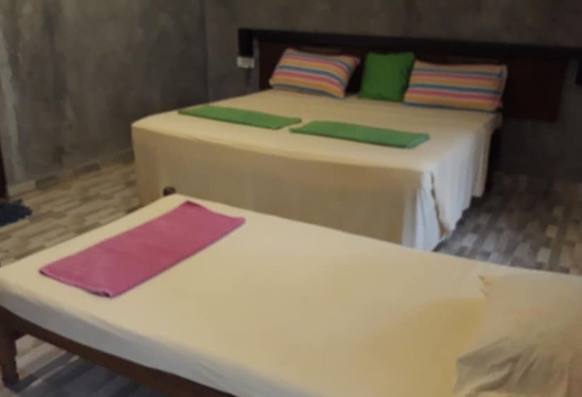 Isiwara Paura Ayurvedic Lodge