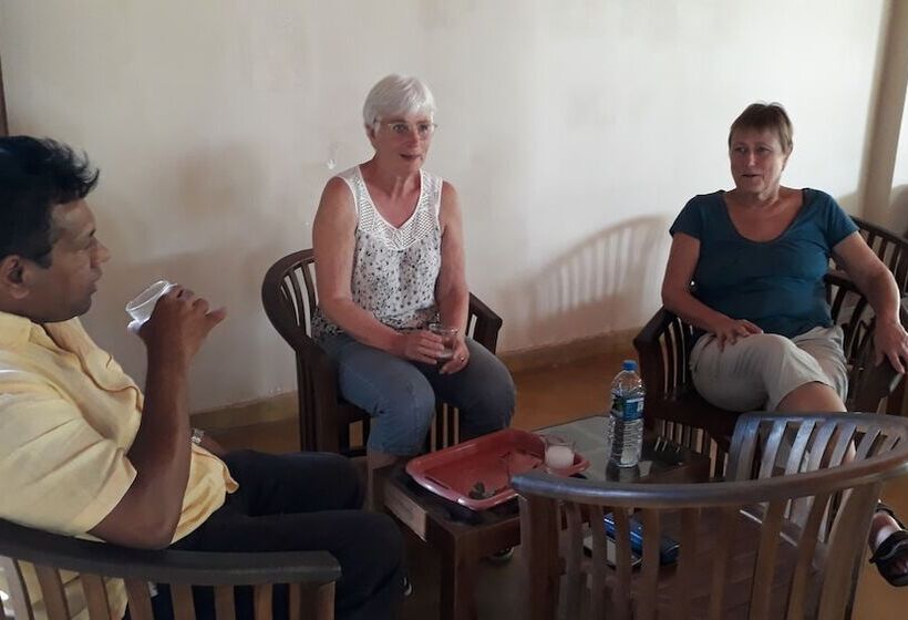 Isiwara Paura Ayurvedic Lodge