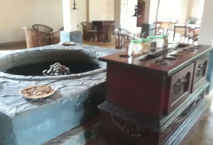 Isiwara Paura Ayurvedic Lodge