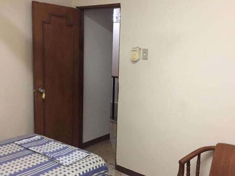 بنسيون Villa Celeste