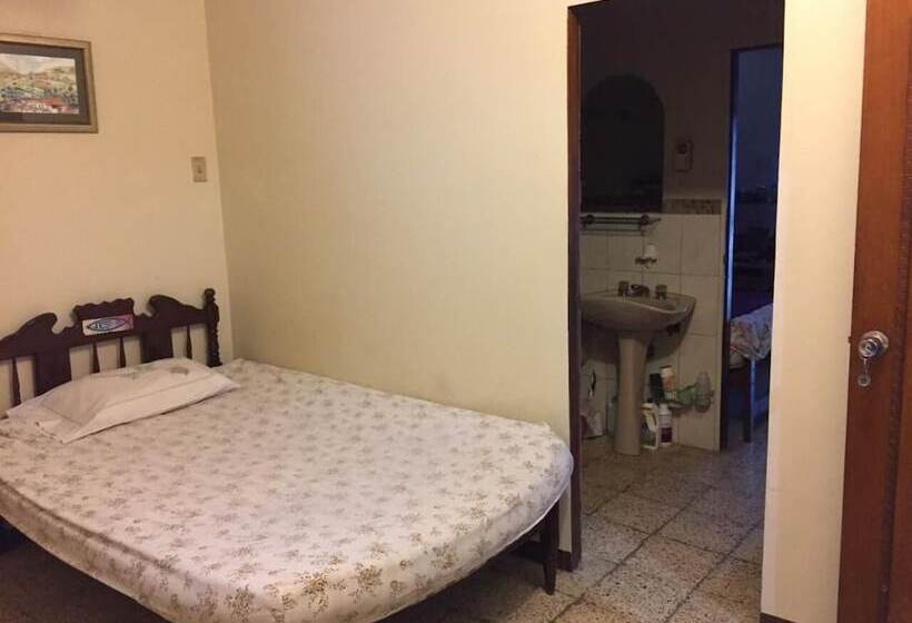 بنسيون Villa Celeste