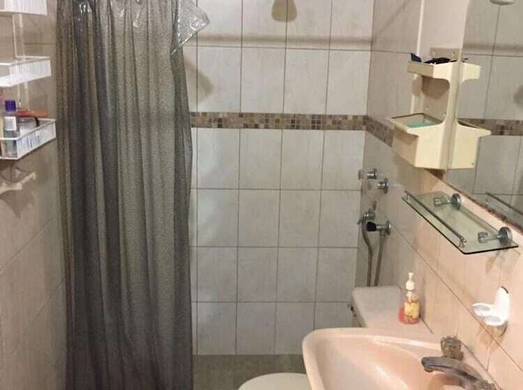 بنسيون Villa Celeste