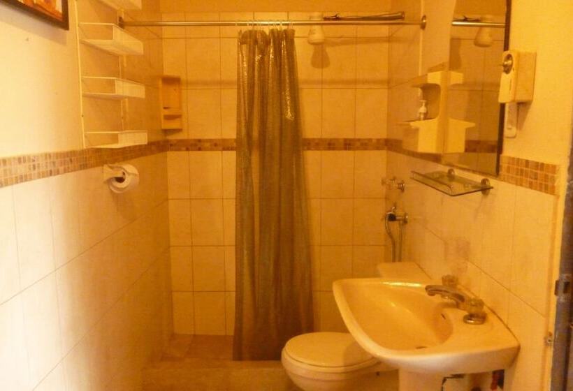 بنسيون Villa Celeste