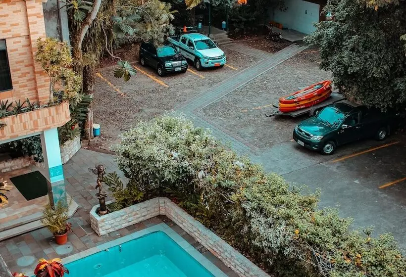 ホテル Arazá   Lago Agrio