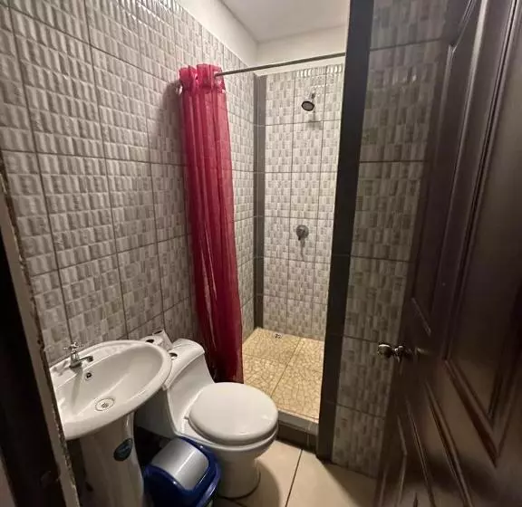 هتل La Fortuna Roja