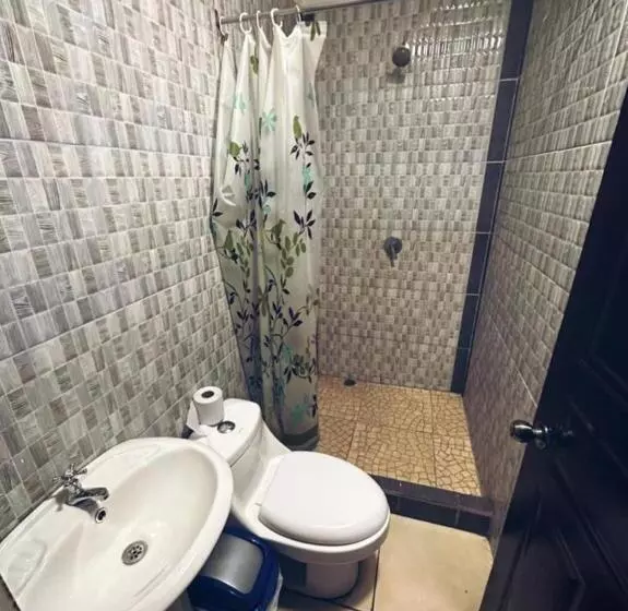 هتل La Fortuna Roja